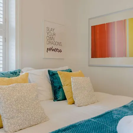 Σπίτι διακοπών 3 Bed In 90032 *