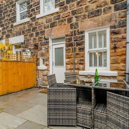 3 Bed In Oc-90032 Harrogate