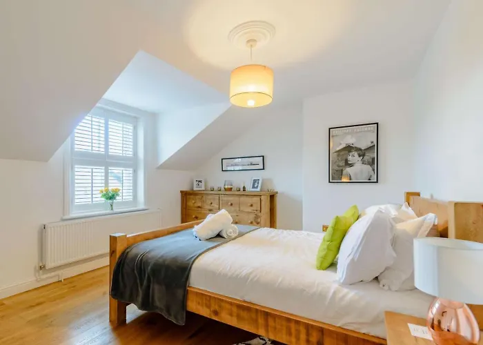 3 Bed In Oc-90032 * Harrogate