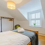 3 Bed In Oc-90032 Holiday home *